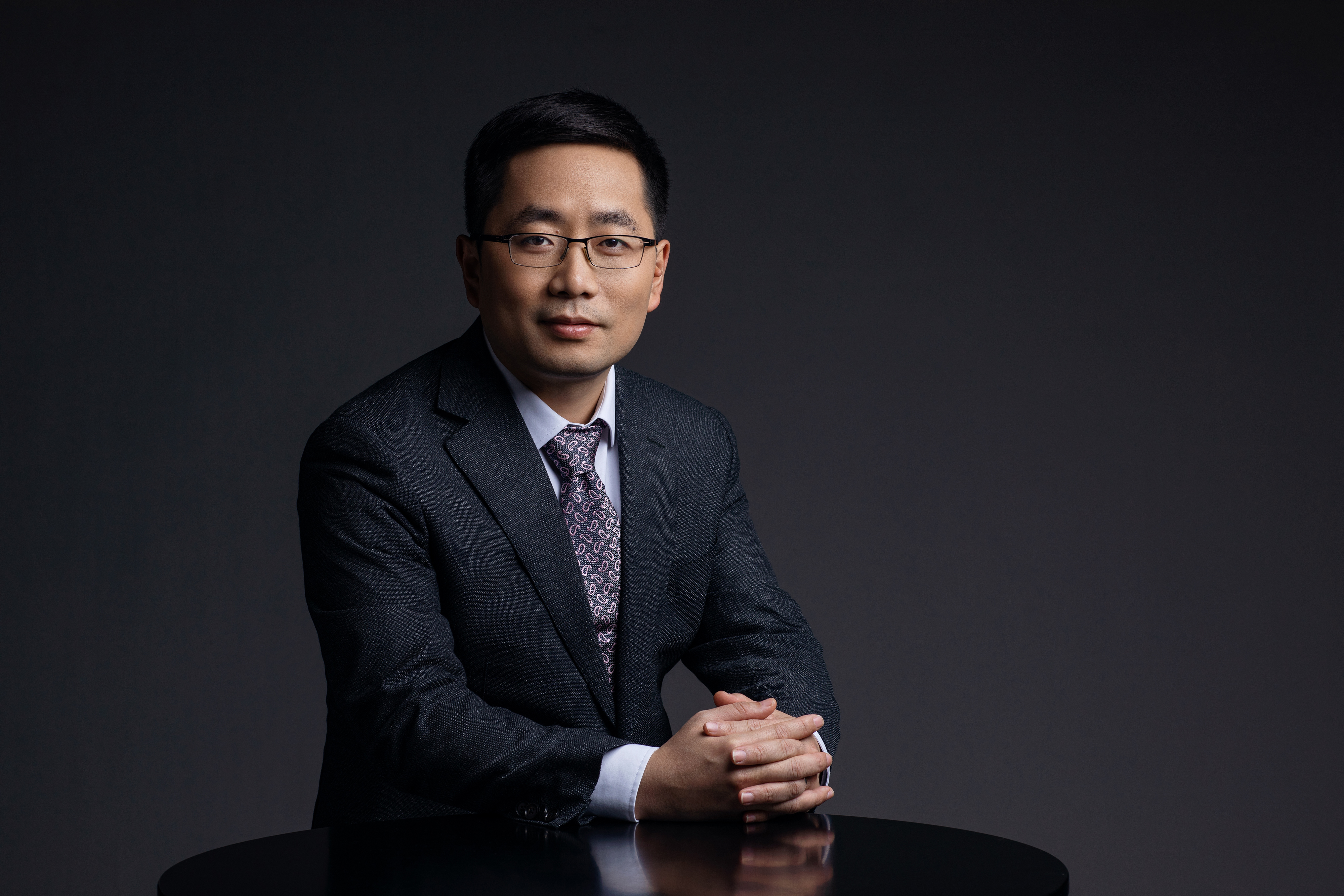 圆桌丨深蓝汽车邓承浩:增程并非过渡技术,但超长纯电续航的增程没有意义