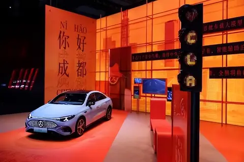 2025成都车展:梅赛德斯-奔驰蝉联成渝地区100万以上细分市场客户首选品牌