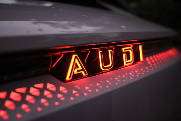 试驾奥迪E5 Sportback:第一台带quattro的智能电动车,一台颜值能打的驾驶者之车