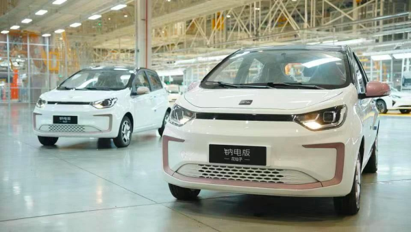 观察|电池巨头宣布乘用车钠电明年批量装车,剑指四成乘用车市场需求?