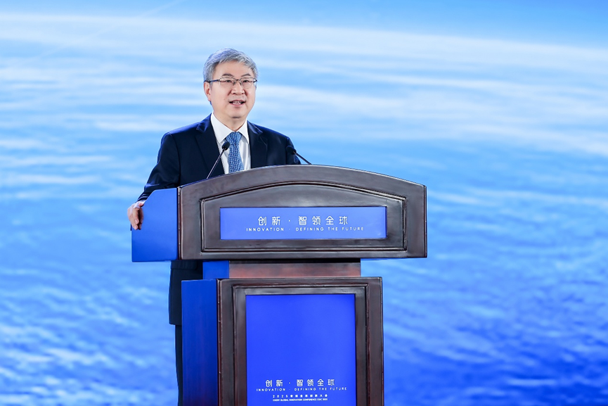 2025奇瑞全球创(chuàng)新(xīn)大(dà)会(huì)秀(xiù)出中国创新力量,全面开启技术全球化时代