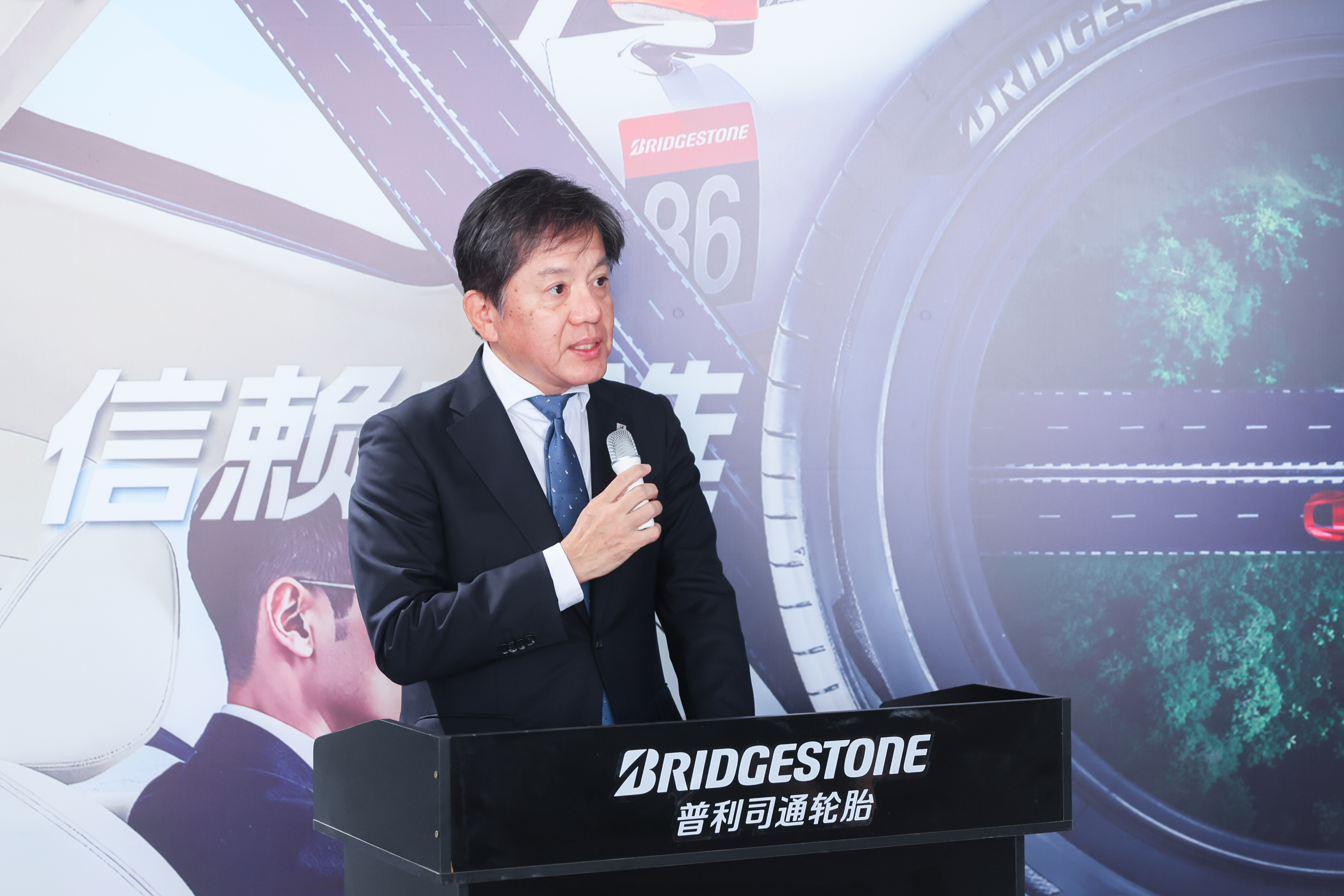 中国新能源汽车的决战硝烟,已经弥漫到轮胎市场