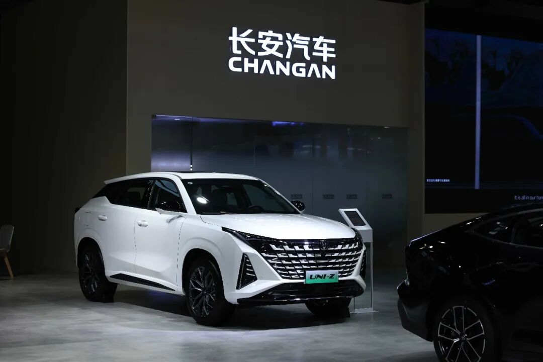 长安汽车，上半年净利降64%